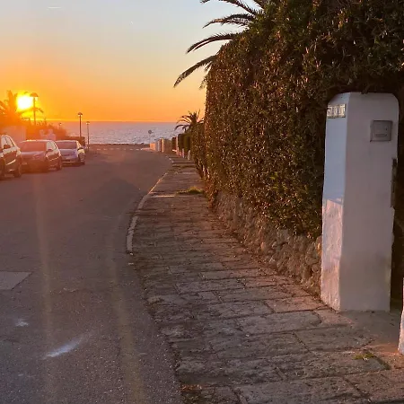 Con Piscina Privada Y Gran Jardin *