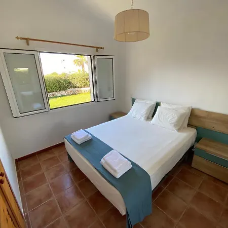 Con Piscina Privada Y Gran Jardín Villa