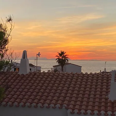 Con Piscina Privada Y Gran Jardín *