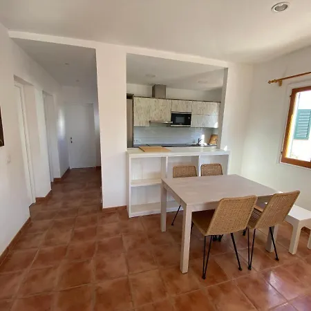 Con Piscina Privada Y Gran Jardin Villa