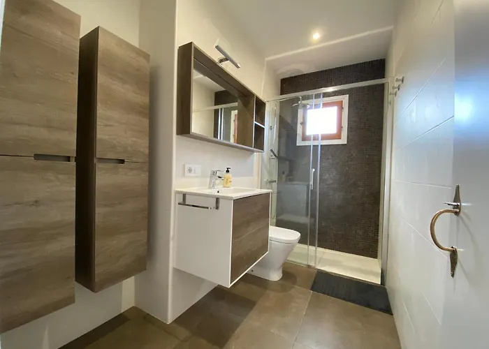 Con Piscina Privada Y Gran Jardin Villa